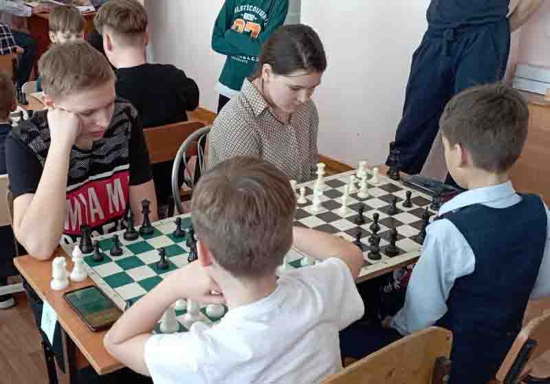 Первенство Емельяновского района по шахматам среди школьников.